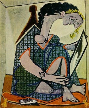 パブロ・ピカソ Painting - 時計を持つ女性 1936 年キュビスト パブロ・ピカソ